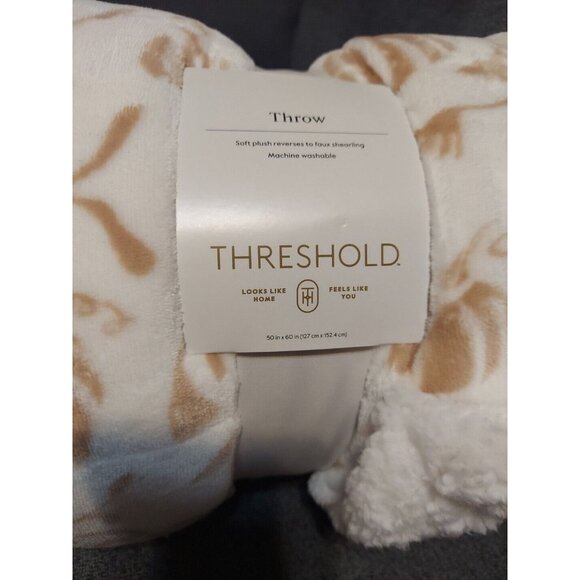 Threshold Textured Faux Shearling Reversible Throw Blanket Pumpkin New 50 X 60 - Picture 2 of 6
